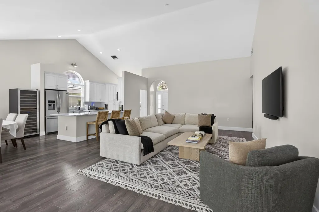 2760 White Wing Lane West Palm Beach FL 33409