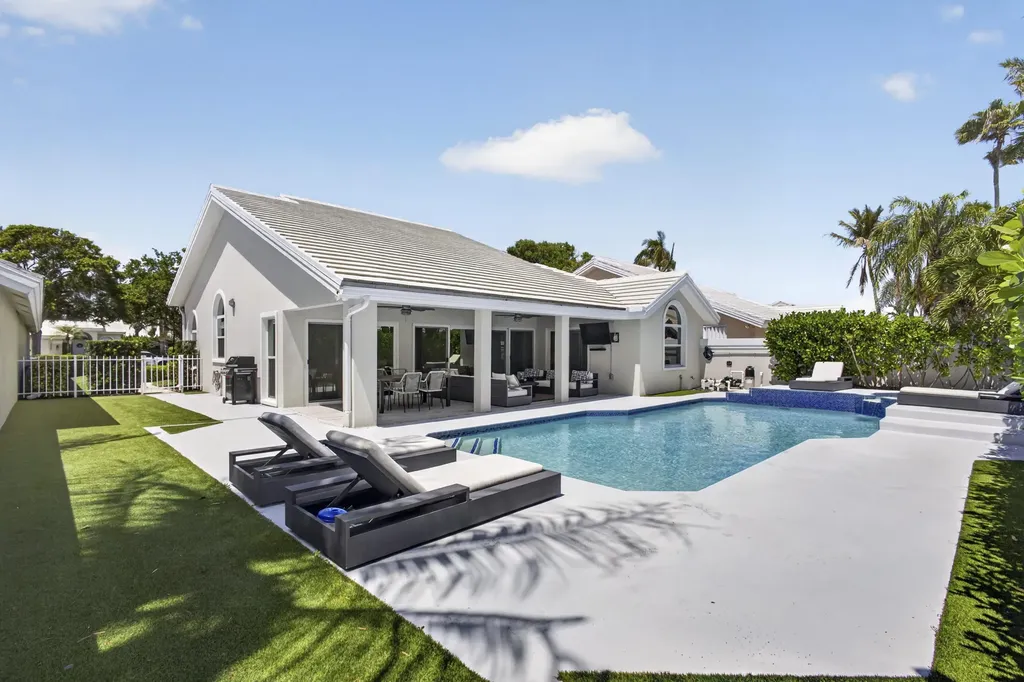 2760 White Wing Lane West Palm Beach FL 33409