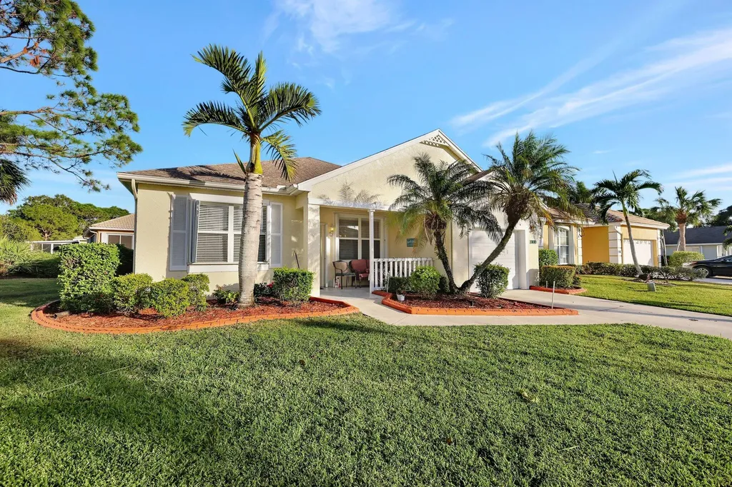 211 NW Zanzibar Place Port St Lucie FL 34986