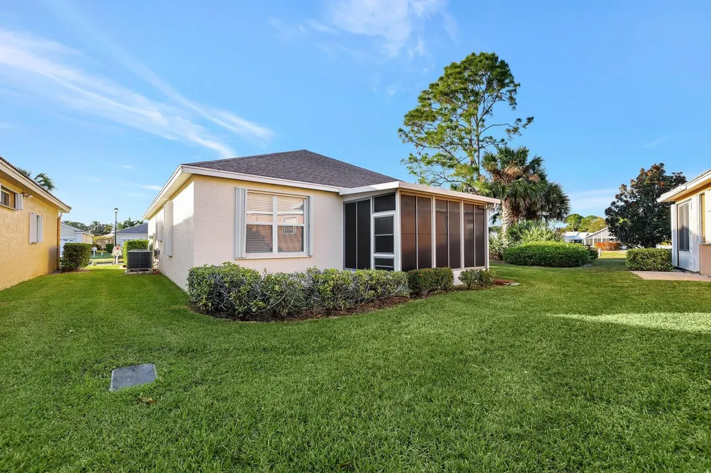 211 NW Zanzibar Place Port St Lucie FL 34986
