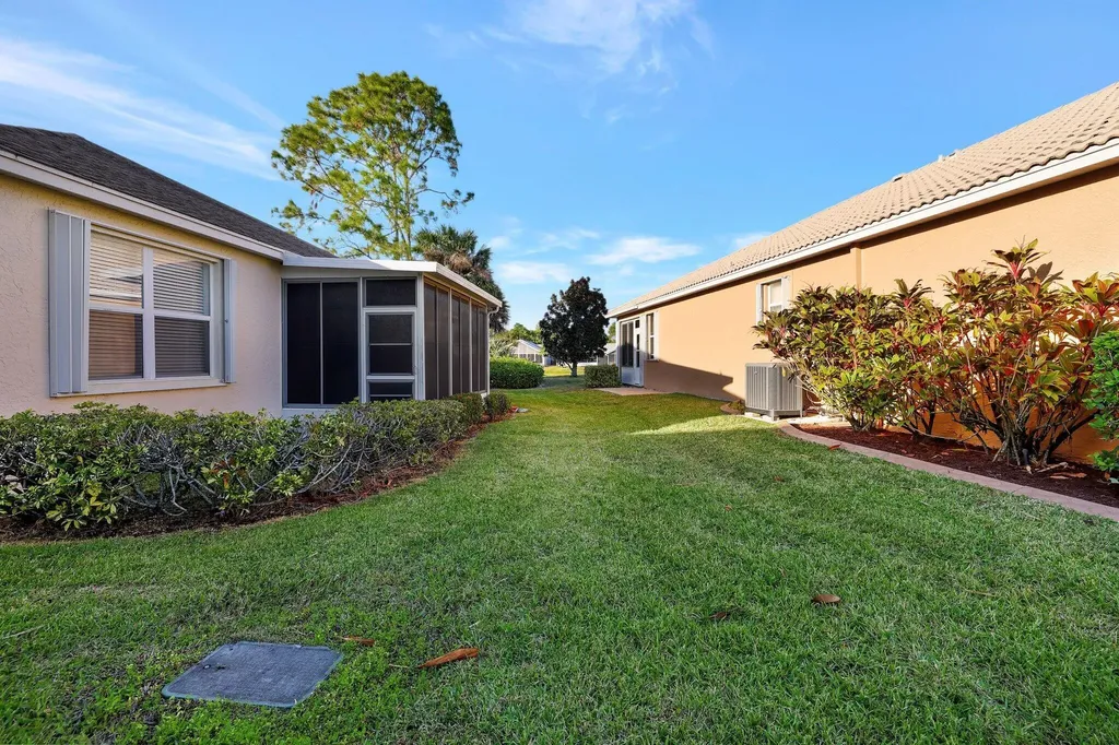 211 NW Zanzibar Place Port St Lucie FL 34986