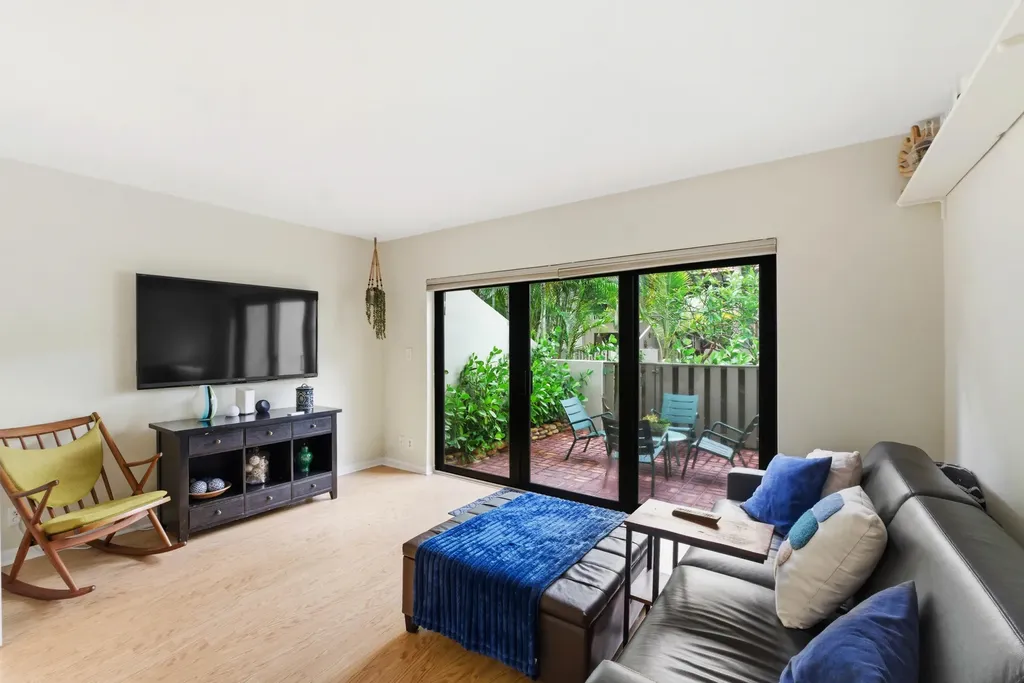 6043 Bayview Drive Fort Lauderdale FL 33308
