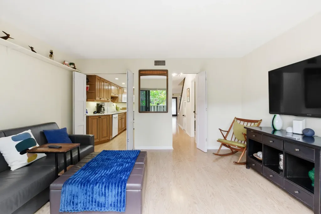 6043 Bayview Drive Fort Lauderdale FL 33308
