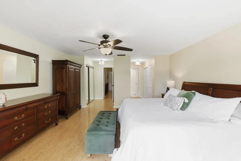 6043 Bayview Drive Fort Lauderdale FL 33308