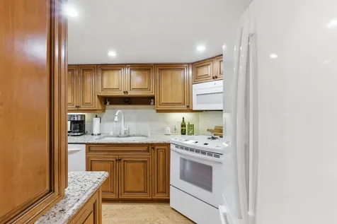 6043 Bayview Drive Fort Lauderdale FL 33308