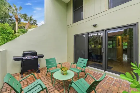 6043 Bayview Drive Fort Lauderdale FL 33308