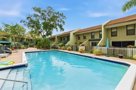6043 Bayview Drive Fort Lauderdale FL 33308