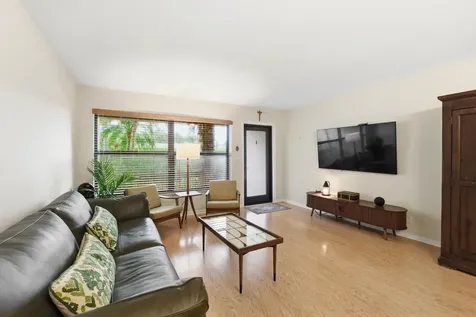 6043 Bayview Drive Fort Lauderdale FL 33308