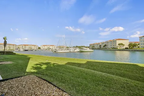 16 W Harbour Isle Drive Drive W Fort Pierce FL 34949
