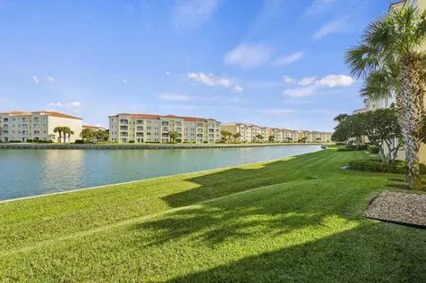 16 W Harbour Isle Drive Drive W Fort Pierce FL 34949