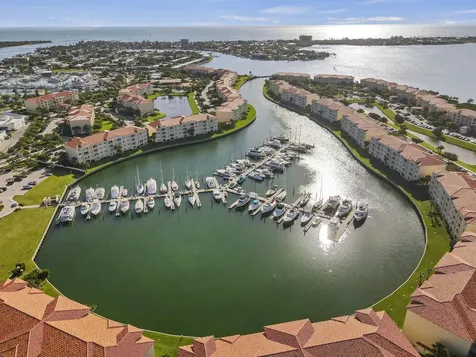 16 W Harbour Isle Drive Drive W Fort Pierce FL 34949