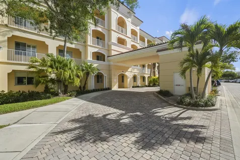 16 W Harbour Isle Drive Drive W Fort Pierce FL 34949