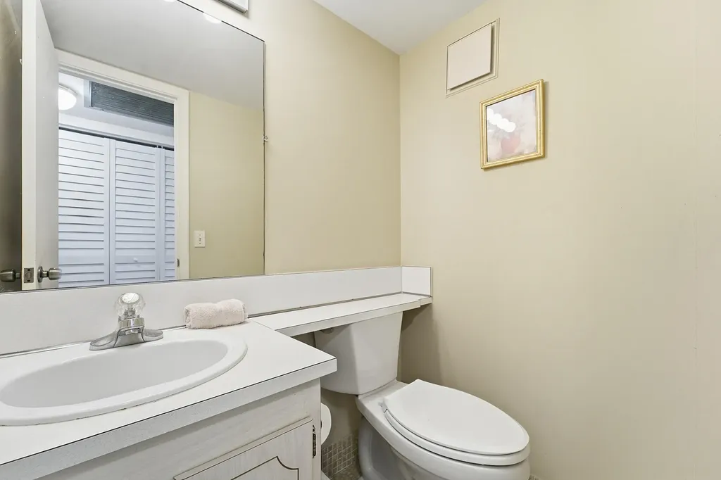 80 Harwood H Deerfield Beach FL 33442