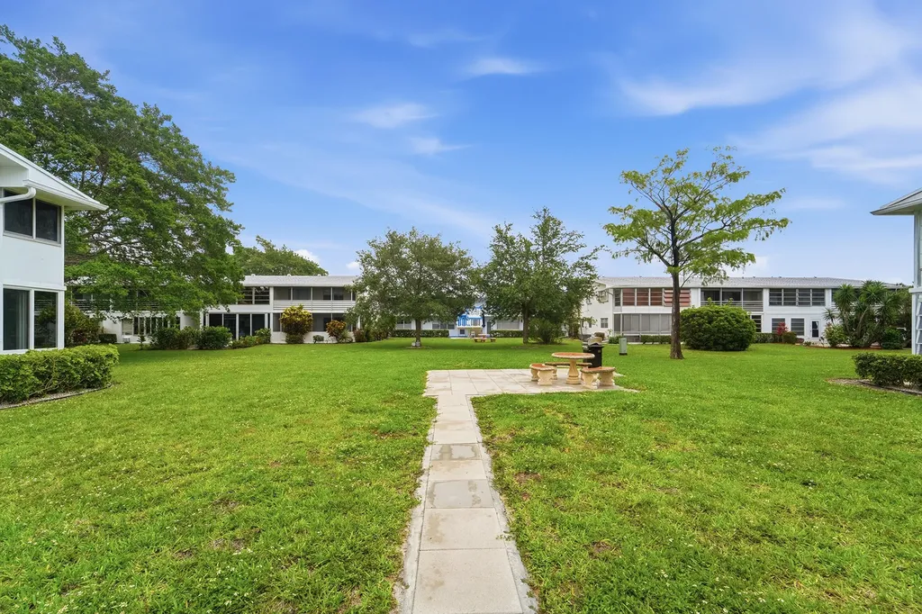 80 Harwood H Deerfield Beach FL 33442