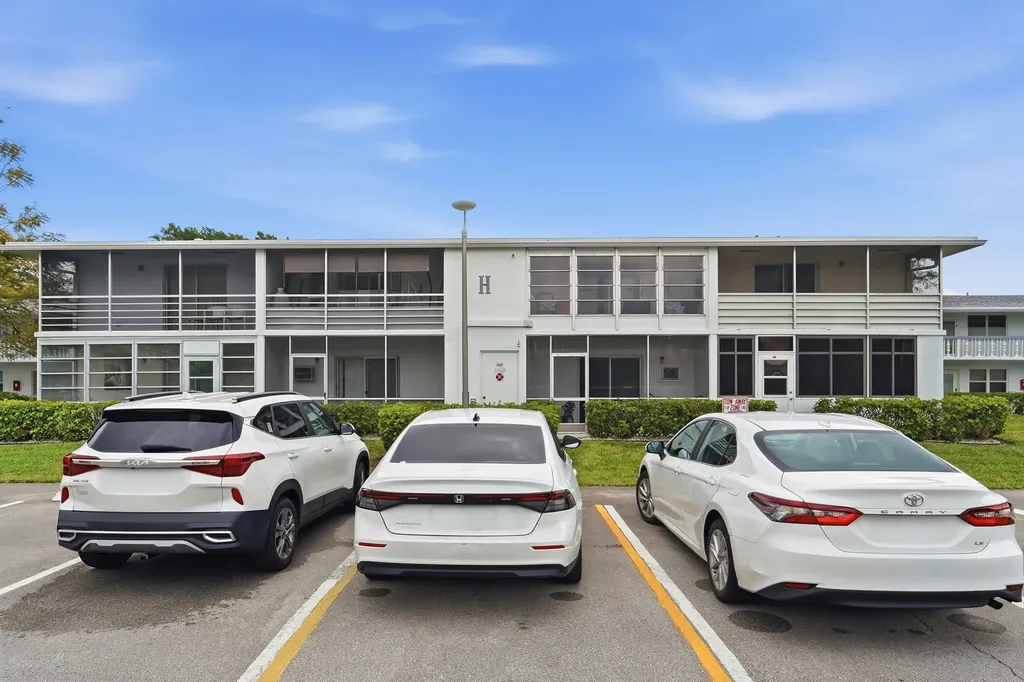 80 Harwood H Deerfield Beach FL 33442