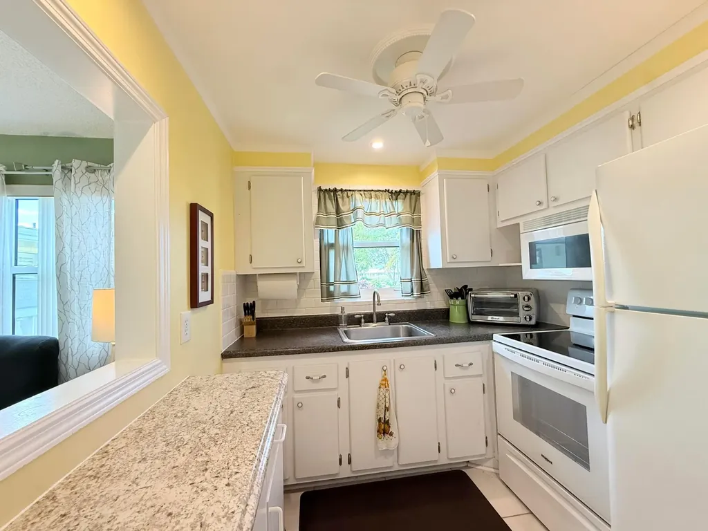 204 Durham D Deerfield Beach FL 33442