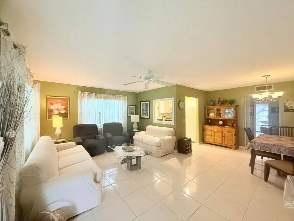 204 Durham D Deerfield Beach FL 33442