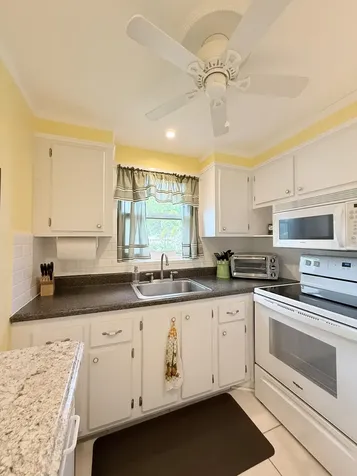 204 Durham D Deerfield Beach FL 33442