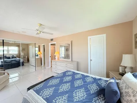 204 Durham D Deerfield Beach FL 33442