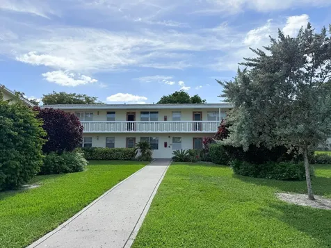 204 Durham D Deerfield Beach FL 33442