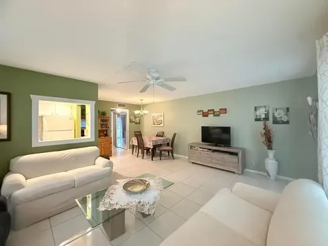 204 Durham D Deerfield Beach FL 33442