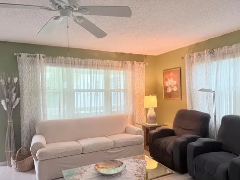 204 Durham D Deerfield Beach FL 33442