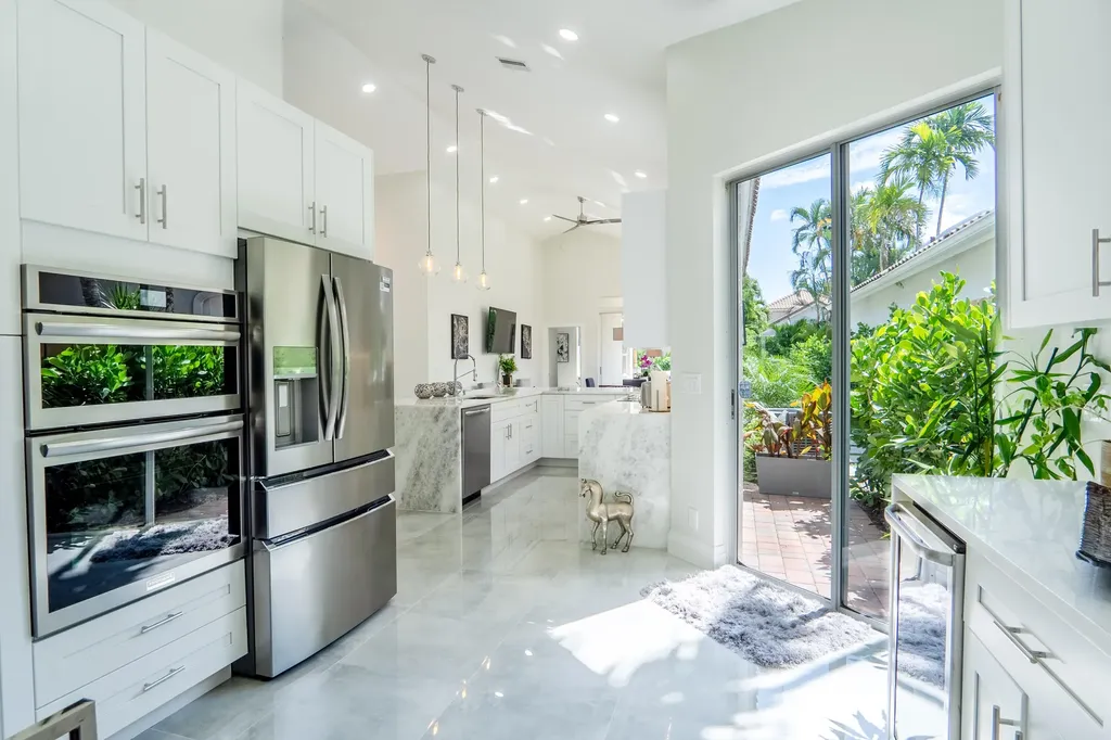 6670 NW 27th Avenue Boca Raton FL 33496