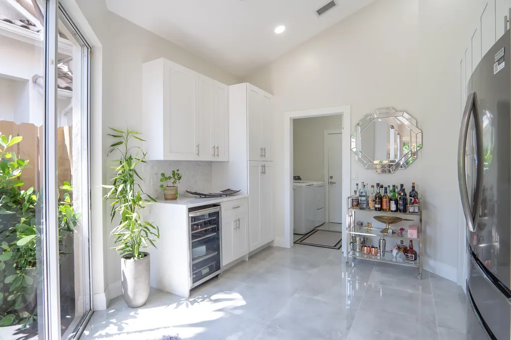 6670 NW 27th Avenue Boca Raton FL 33496