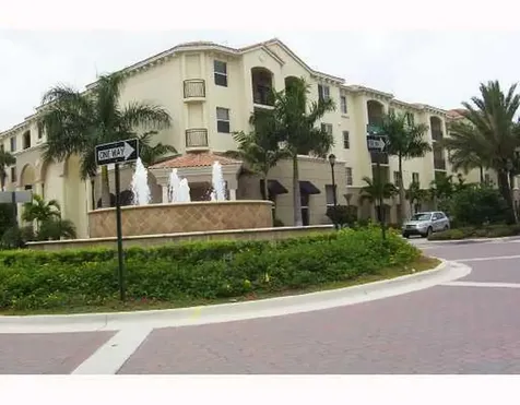 4 Renaissance Way Boynton Beach FL 33426