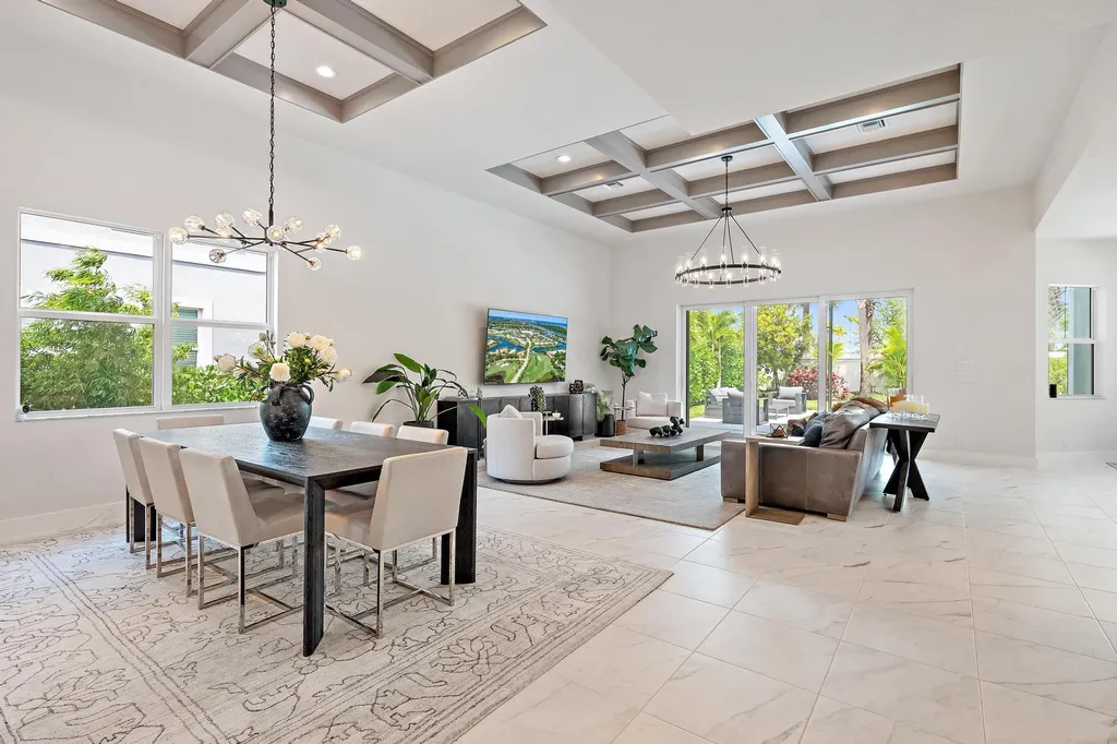 9338 Crestview Circle Palm Beach Gardens FL 33412