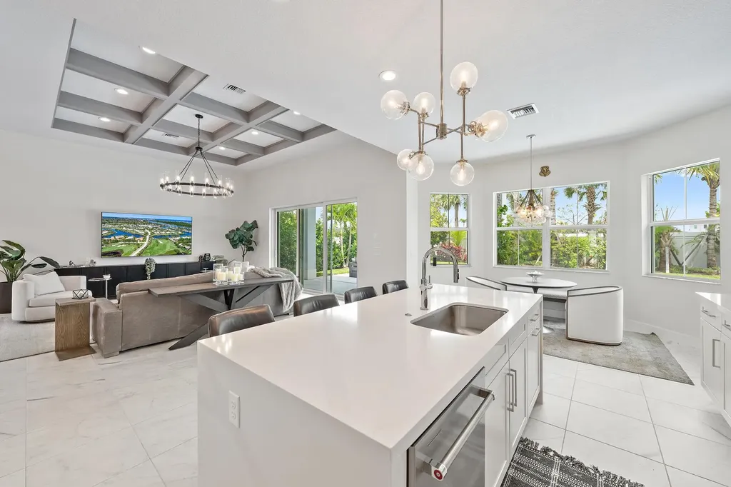 9338 Crestview Circle Palm Beach Gardens FL 33412