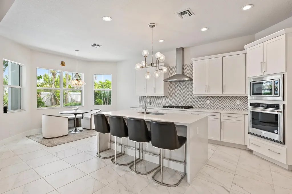 9338 Crestview Circle Palm Beach Gardens FL 33412