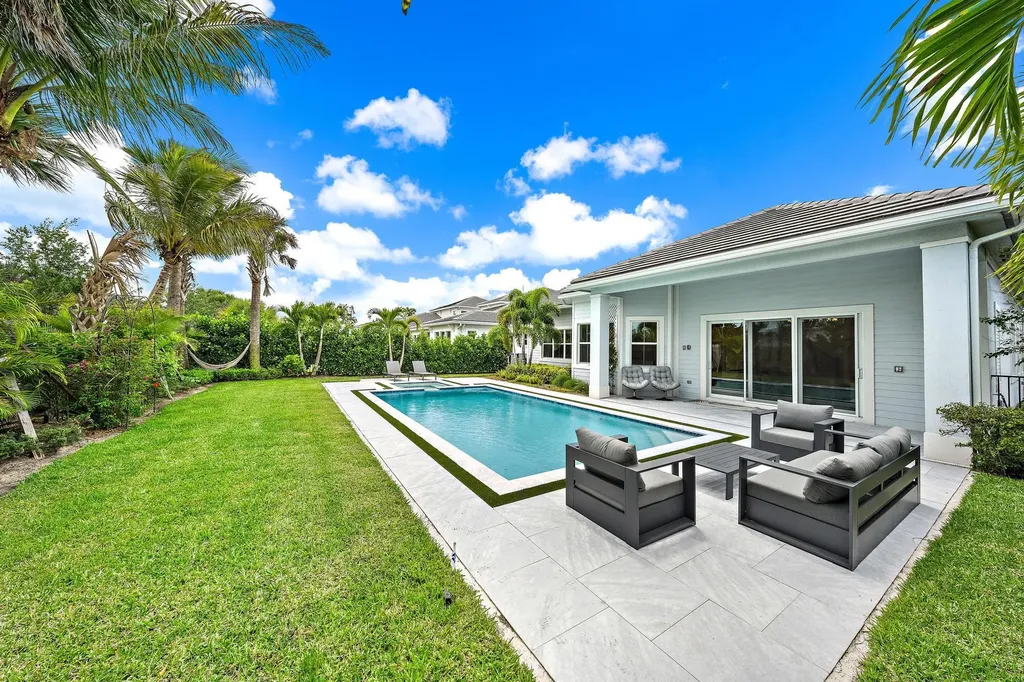 9338 Crestview Circle Palm Beach Gardens FL 33412