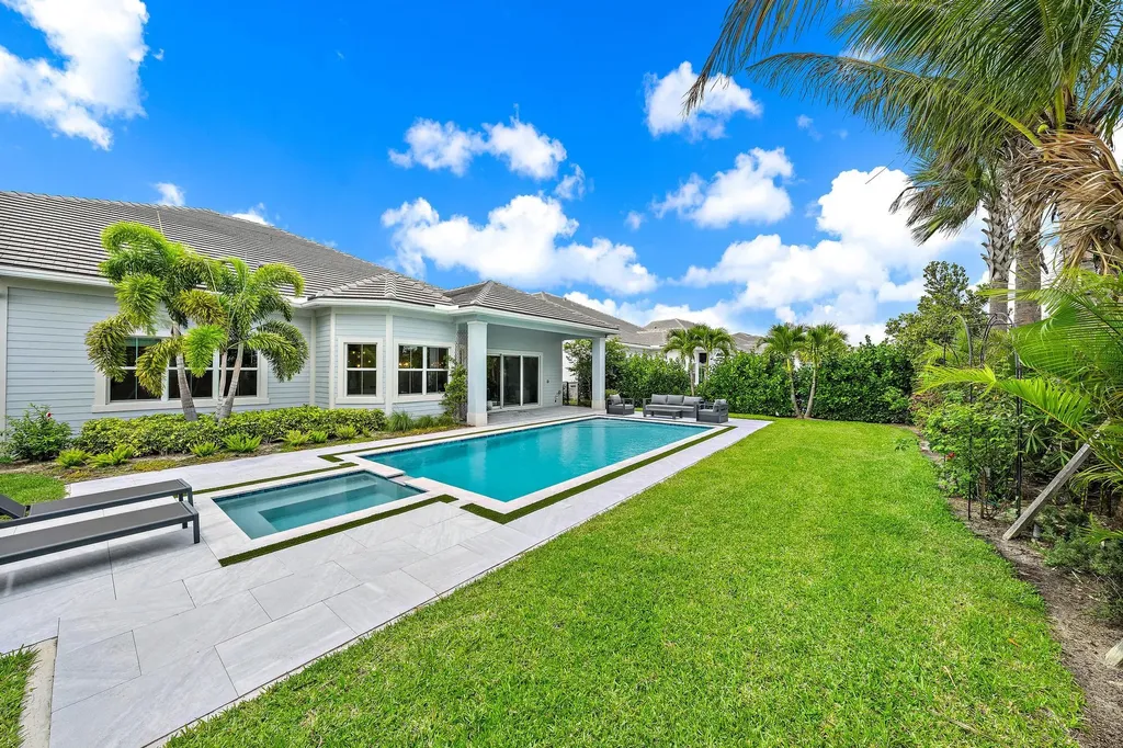 9338 Crestview Circle Palm Beach Gardens FL 33412