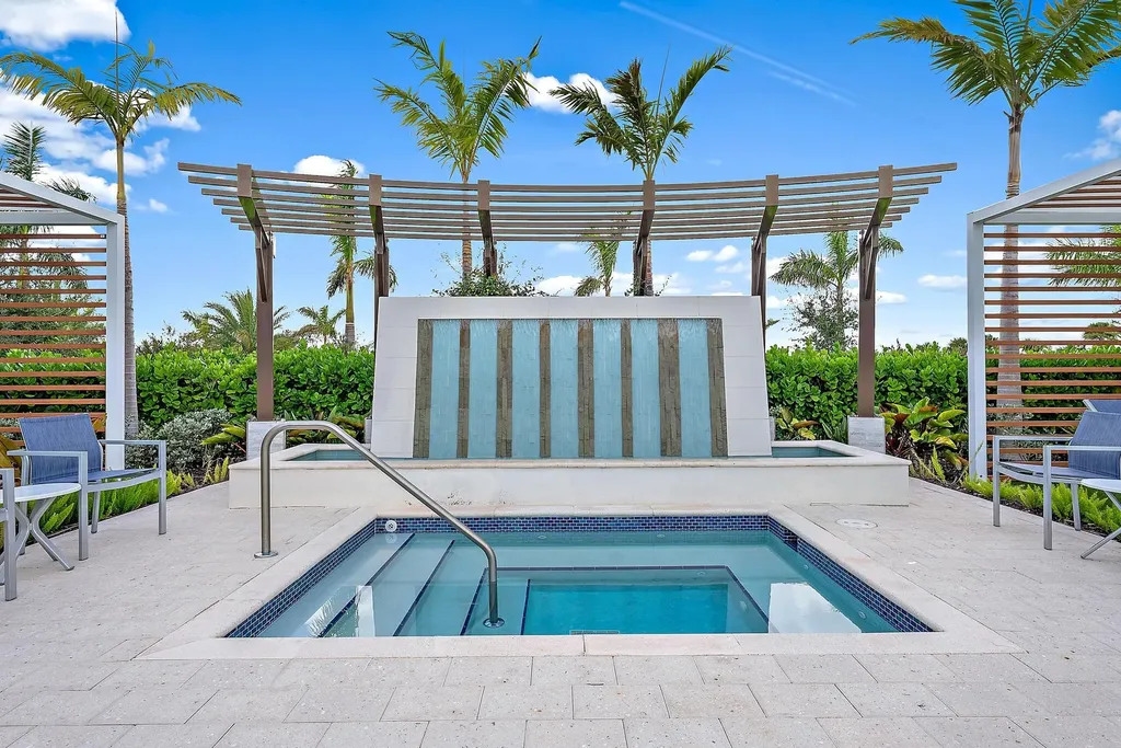 9338 Crestview Circle Palm Beach Gardens FL 33412