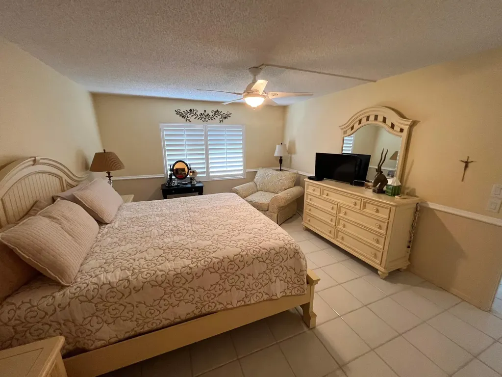 12870 Briarlake Drive West Palm Beach FL 33418