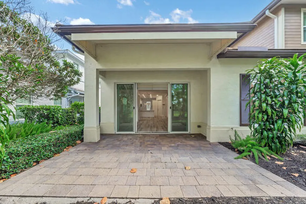23008 Clear Echo Drive Boca Raton FL 33433