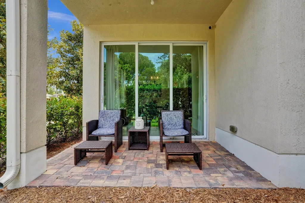 99 Palm Lane Royal Palm Beach FL 33411
