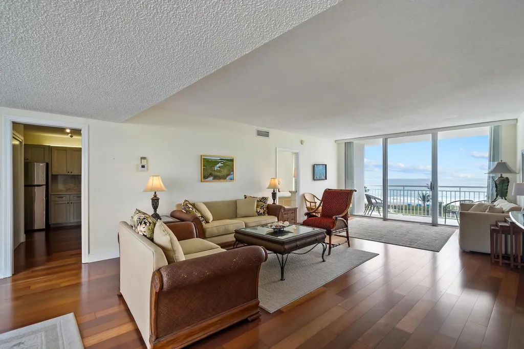 2780 S Ocean Boulevard Palm Beach FL 33480