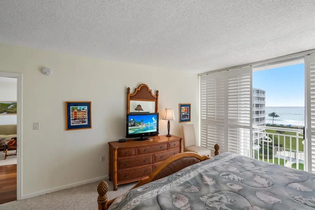 2780 S Ocean Boulevard Palm Beach FL 33480