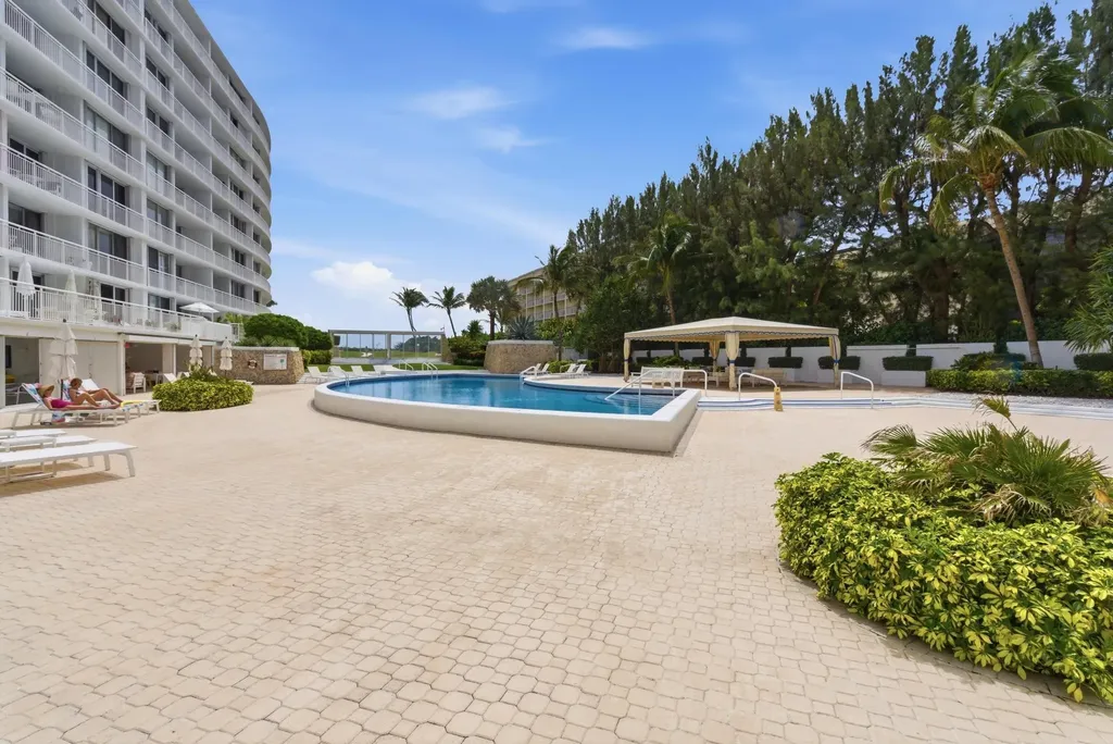 2780 S Ocean Boulevard Palm Beach FL 33480