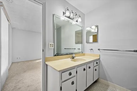 102 Amherst Lane Greenacres FL 33467