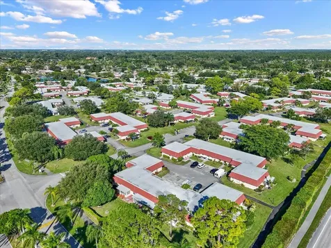 102 Amherst Lane Greenacres FL 33467