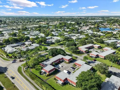 102 Amherst Lane Greenacres FL 33467