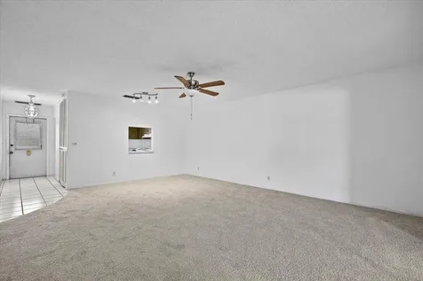 102 Amherst Lane Greenacres FL 33467