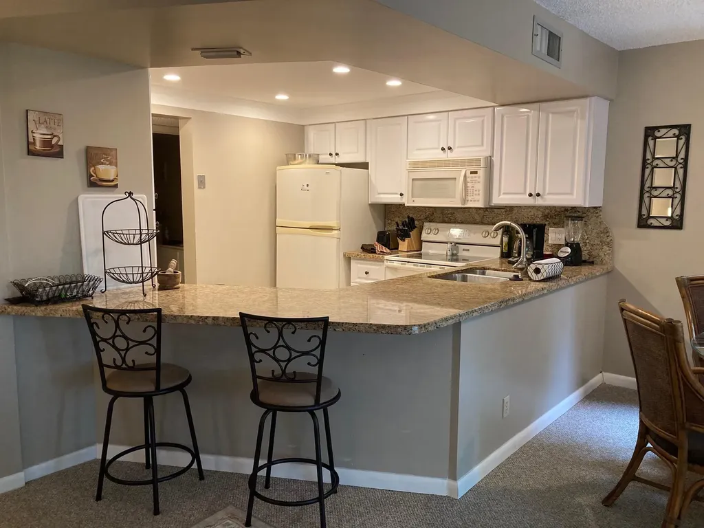 1605 Us-1 Jupiter FL 33477