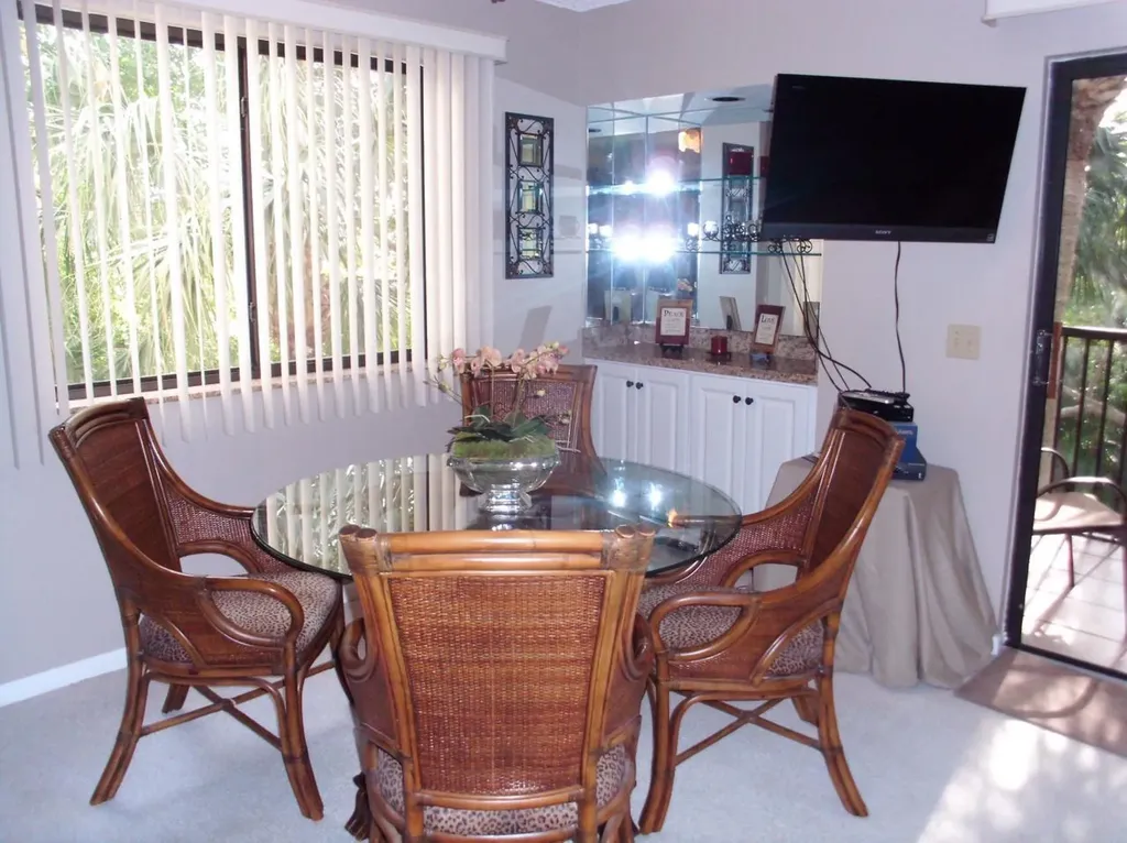 1605 Us-1 Jupiter FL 33477
