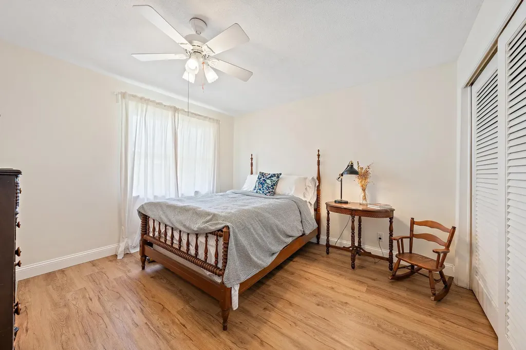 9831 Hyacinth Circle S Palm Beach Gardens FL 33410