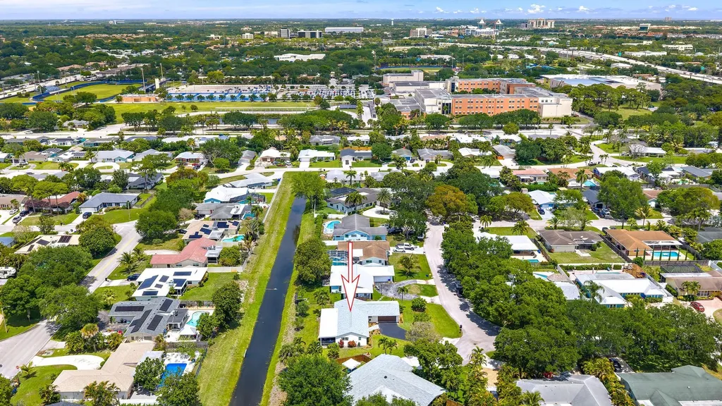 9831 Hyacinth Circle S Palm Beach Gardens FL 33410