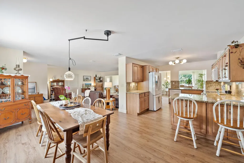 9831 Hyacinth Circle S Palm Beach Gardens FL 33410